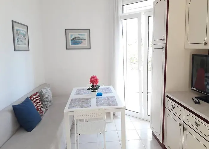 Beautiful City Center Flat